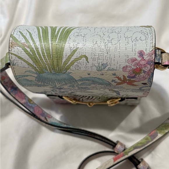 Gucci Women's Jungle Print Crossbody Bag - Picture 8 of 16